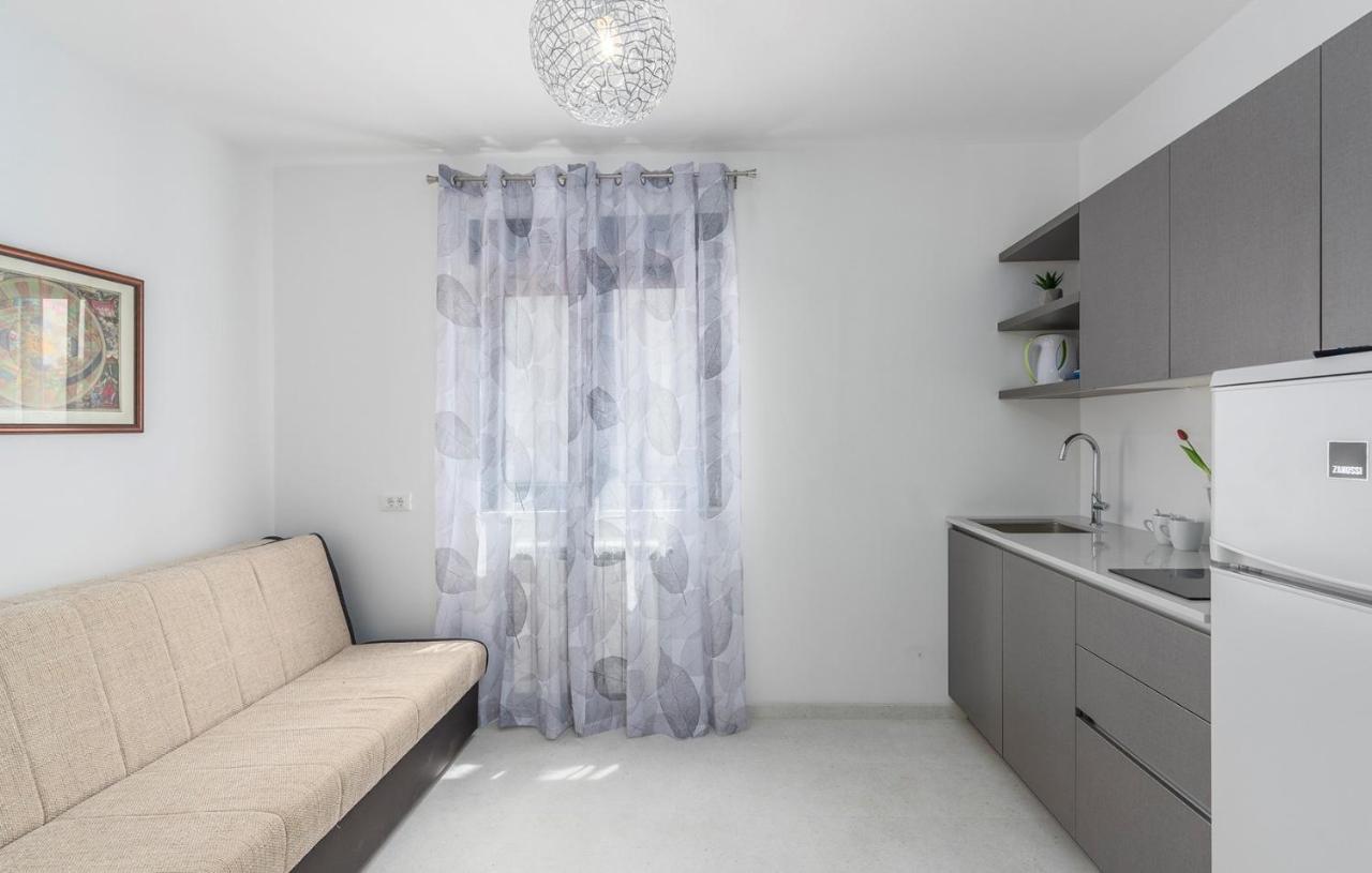Apartments Zrnic بوريتش الغرفة الصورة