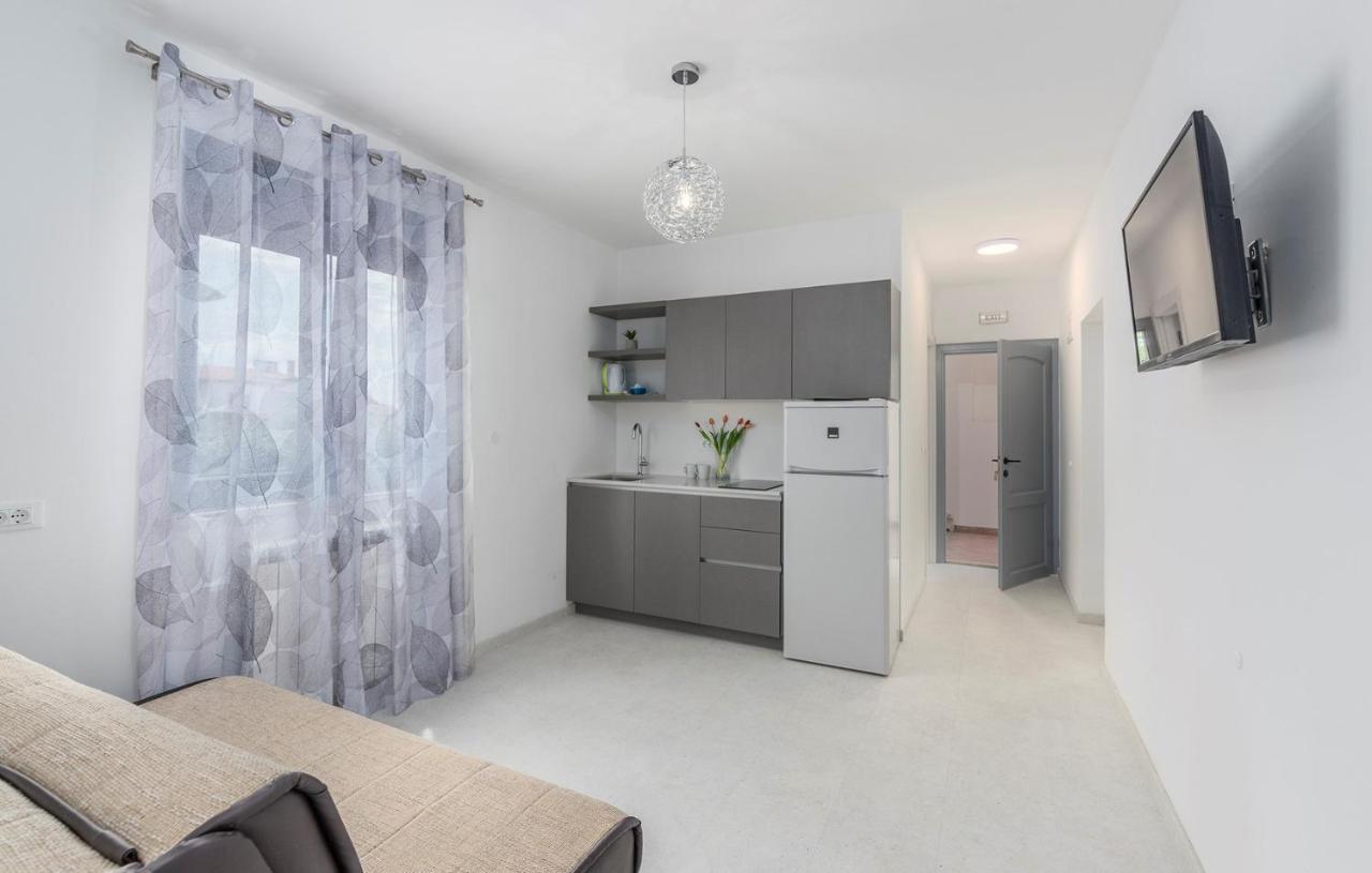Apartments Zrnic بوريتش الغرفة الصورة